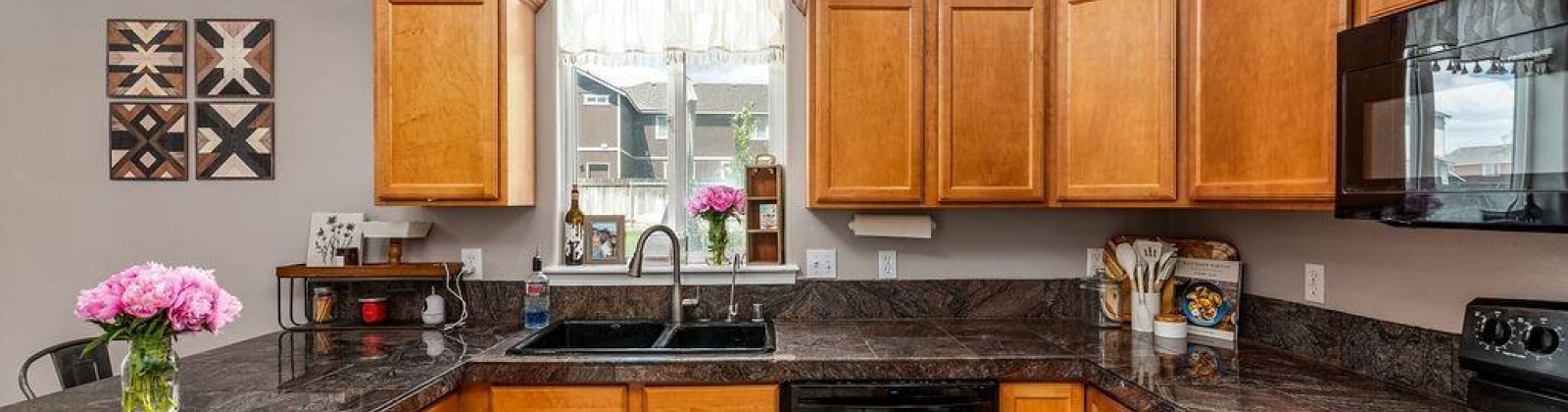 Desert Dove Loop, West Richland, Washington 99353, 3 Bedrooms Bedrooms, ,3 BathroomsBathrooms,For Sale,Desert Dove Loop,284421