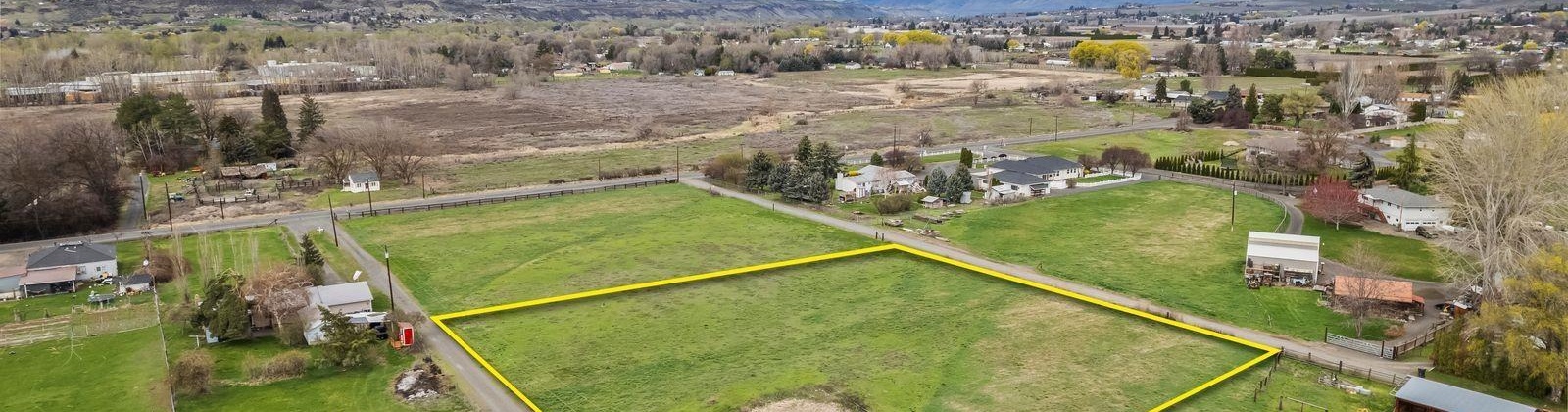 Old Naches Highway, Yakima, Washington 98908, ,Residential,For Sale,Old Naches Highway,282977