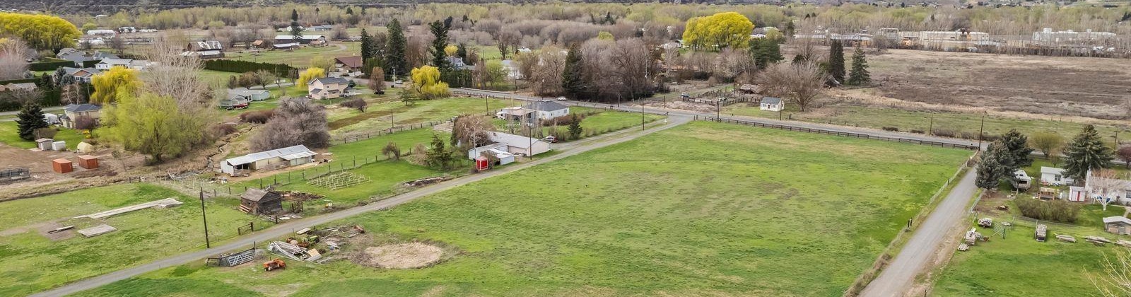 Old Naches Highway, Yakima, Washington 98908, ,Residential,For Sale,Old Naches Highway,282977