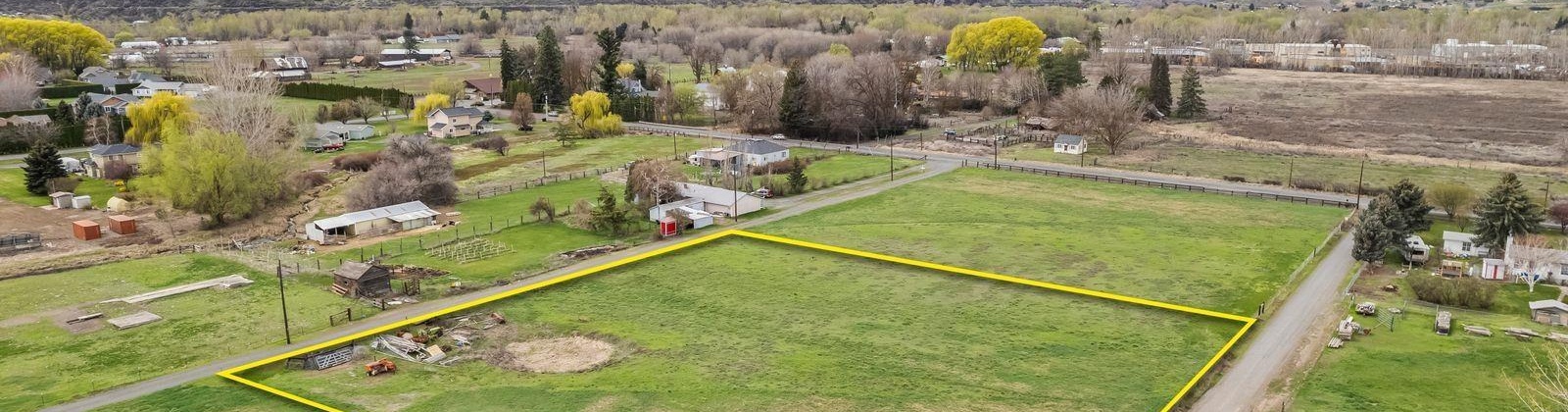 Old Naches Highway, Yakima, Washington 98908, ,Residential,For Sale,Old Naches Highway,282977