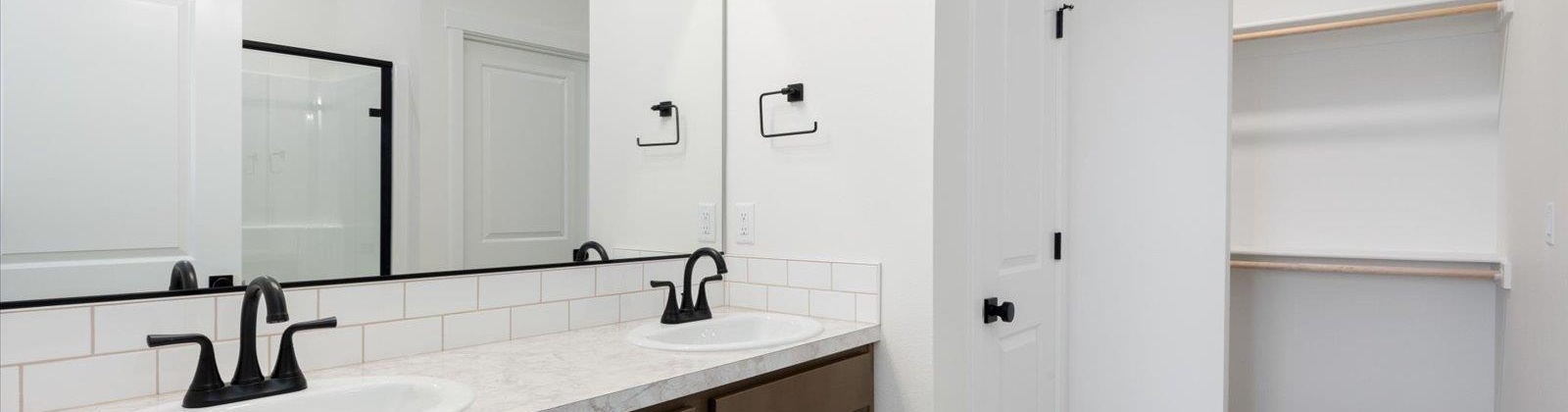 26th Avenue, Kennewick, Washington 99337, 3 Bedrooms Bedrooms, ,2 BathroomsBathrooms,For Sale,26th Avenue,283896
