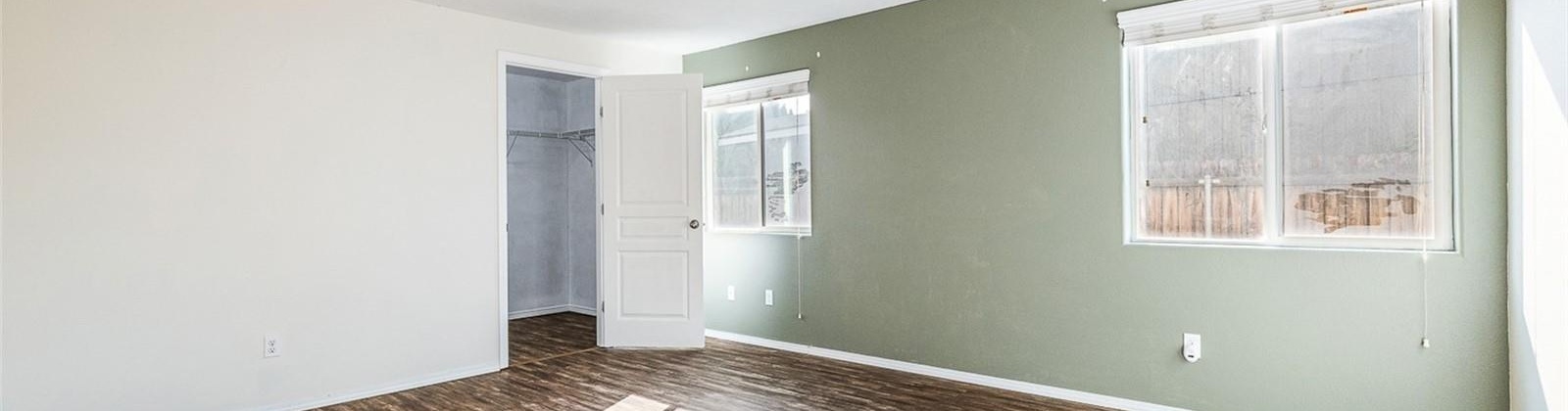 4th Place, Kennewick, Washington 99336, 3 Bedrooms Bedrooms, ,2 BathroomsBathrooms,Site Built-owned Lot,For Sale,4th Place,283899