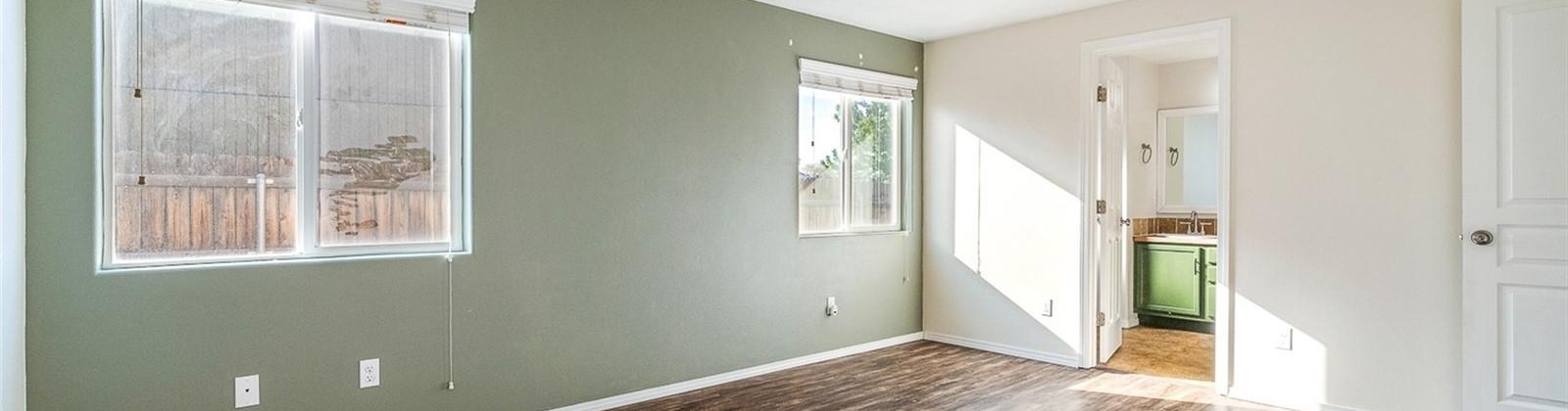 4th Place, Kennewick, Washington 99336, 3 Bedrooms Bedrooms, ,2 BathroomsBathrooms,Site Built-owned Lot,For Sale,4th Place,283899