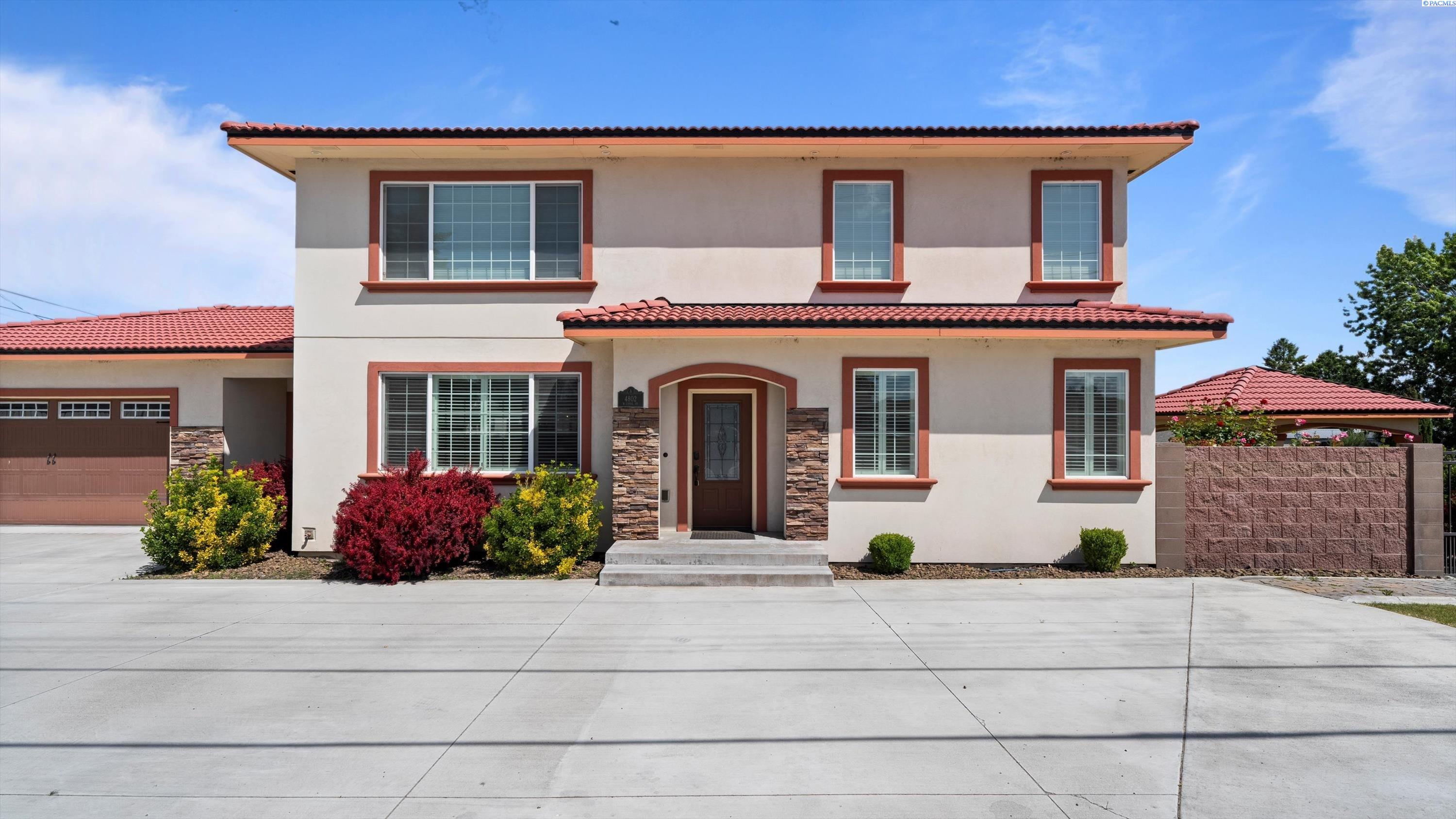 Canal Dr, Kennewick, Washington 99336, 4 Bedrooms Bedrooms, 0 ,3 BathroomsBathrooms,Houses,For Sale,Canal Dr,0,284423