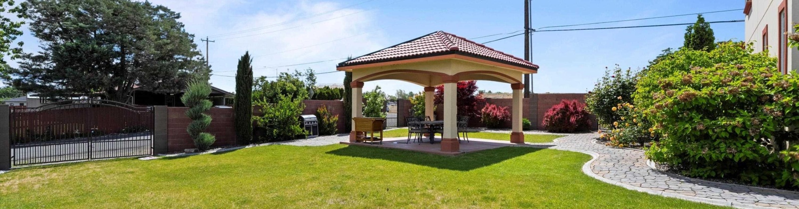 Canal Dr, Kennewick, Washington 99336, 4 Bedrooms Bedrooms, 0 ,3 BathroomsBathrooms,Houses,For Sale,Canal Dr,0,284423
