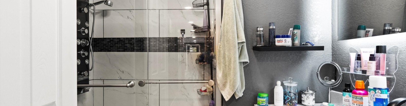 Log Lane, Richland, Washington 99354, 3 Bedrooms Bedrooms, ,1 BathroomBathrooms,For Sale,Log Lane,283912