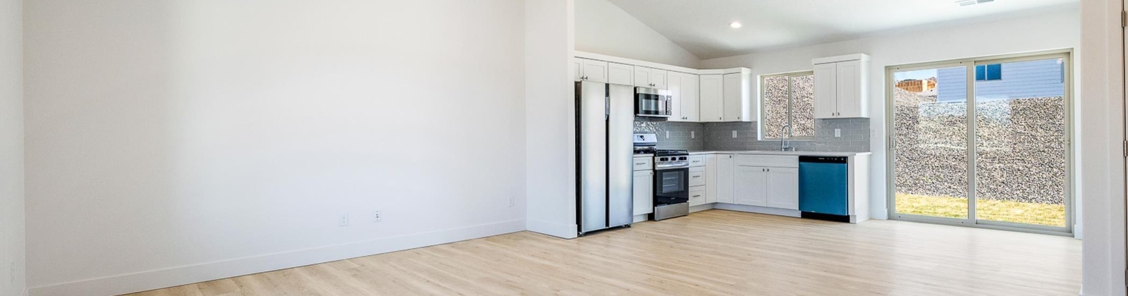 Penn St, Kennewick, Washington 99338, 3 Bedrooms Bedrooms, ,2 BathroomsBathrooms,Site Built-owned Lot,For Sale,Penn St,283948