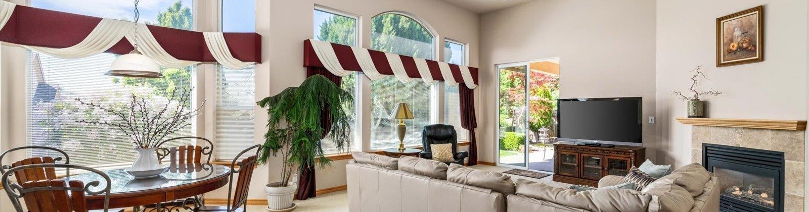 Johnson Street, Kennewick, Washington 99337, 3 Bedrooms Bedrooms, ,3 BathroomsBathrooms,For Sale,Johnson Street,283952