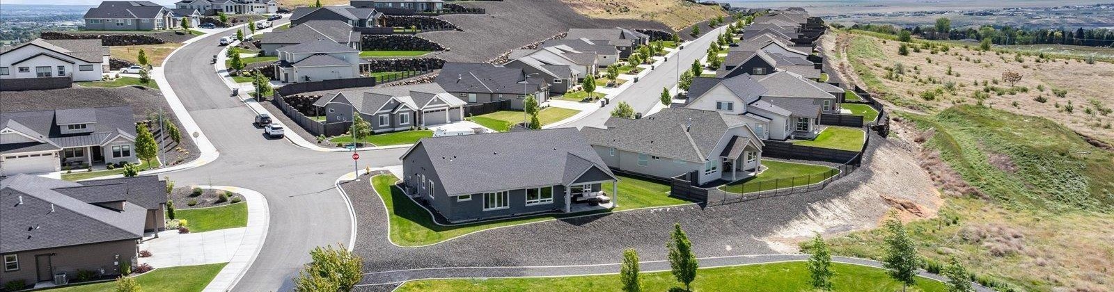 Legacy Lane, Richland, Washington 99352, 4 Bedrooms Bedrooms, ,3 BathroomsBathrooms,For Sale,Legacy Lane,283970