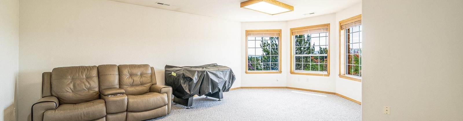 Yakima Ct, Yakima, Washington 98908-0000, 4 Bedrooms Bedrooms, ,3 BathroomsBathrooms,For Sale,Yakima Ct,284490