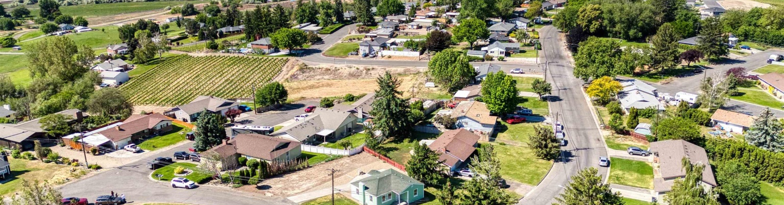 Grandview Ave, Sunnyside, Washington 98944, 4 Bedrooms Bedrooms, 0 ,1 BathroomBathrooms,Houses,For Sale,Grandview Ave,0,284500