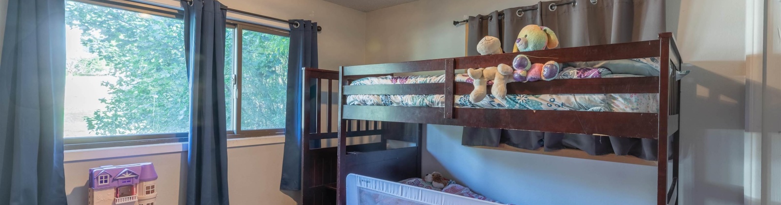 Dawnview, Pullman, Washington 99163, 5 Bedrooms Bedrooms, ,3 BathroomsBathrooms,For Sale,Dawnview,284506