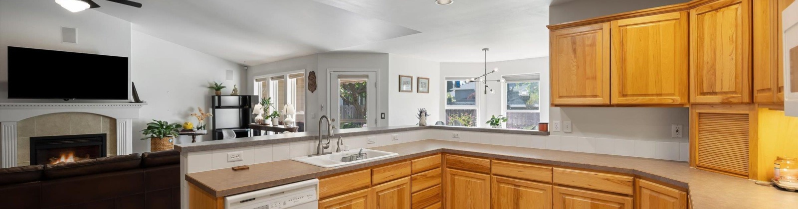 Newhaven Loop, Richland, Washington 99352, 3 Bedrooms Bedrooms, ,3 BathroomsBathrooms,Site Built-owned Lot,For Sale,Newhaven Loop,284010
