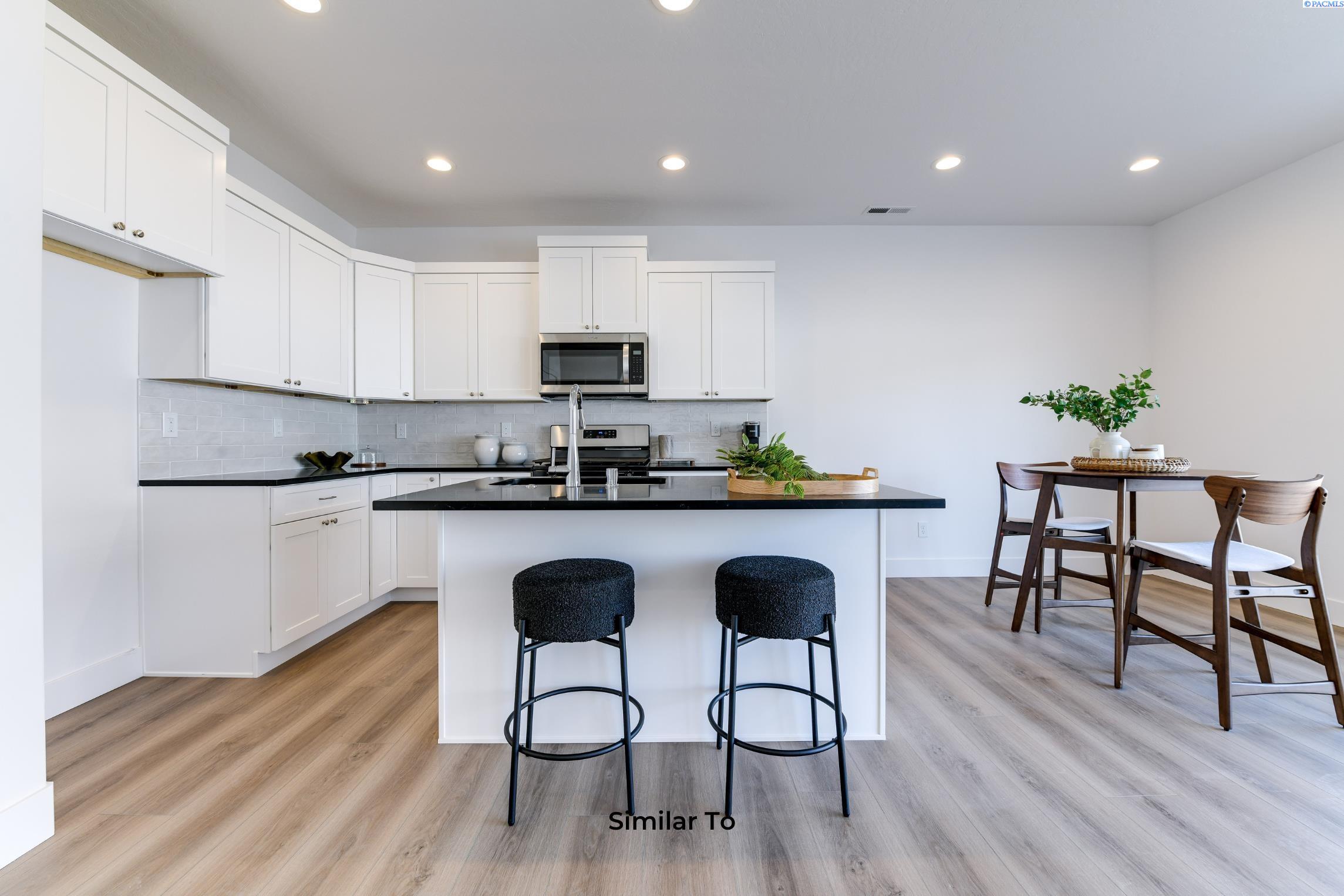 Grapevine Ct, West Richland, Washington 99353, 3 Bedrooms Bedrooms, 0 ,3 BathroomsBathrooms,Condos/townhomes,For Sale,Grapevine Ct,0,284028
