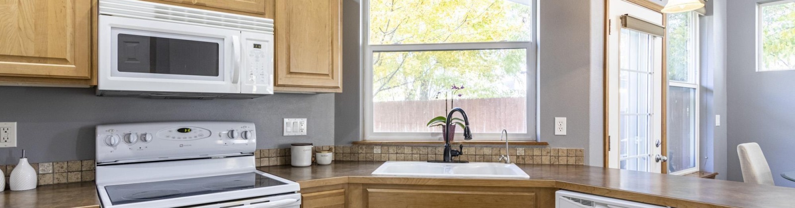 Keller St, Kennewick, Washington 99337, 3 Bedrooms Bedrooms, ,3 BathroomsBathrooms,For Sale,Keller St,284029