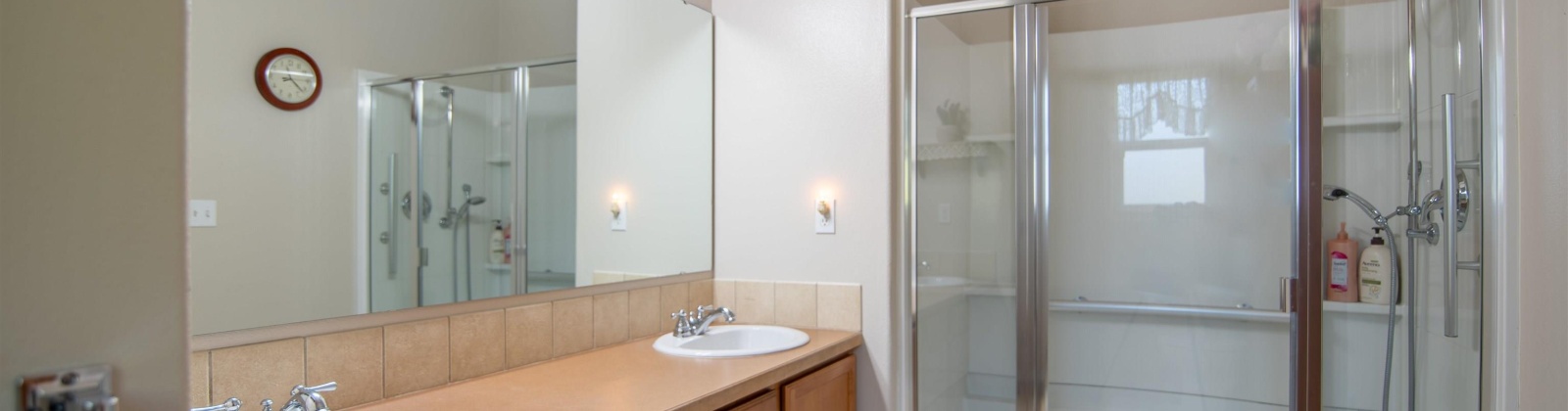 15th Ave, Kennewick, Washington 99338, 3 Bedrooms Bedrooms, ,2 BathroomsBathrooms,For Sale,15th Ave,284041