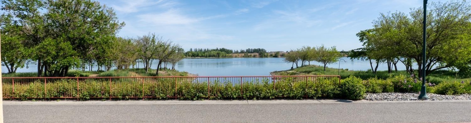 Bradley Boulevard, Richland, Washington 99352, 3 Bedrooms Bedrooms, ,3 BathroomsBathrooms,Condos/townhomes,For Sale,Bradley Boulevard,284045