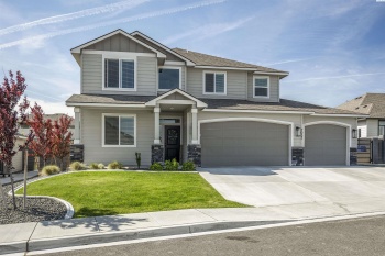 35th Ave, Kennewick, Washington 99338, 5 Bedrooms Bedrooms, ,3 BathroomsBathrooms,Site Built-owned Lot,For Sale,35th Ave,284060