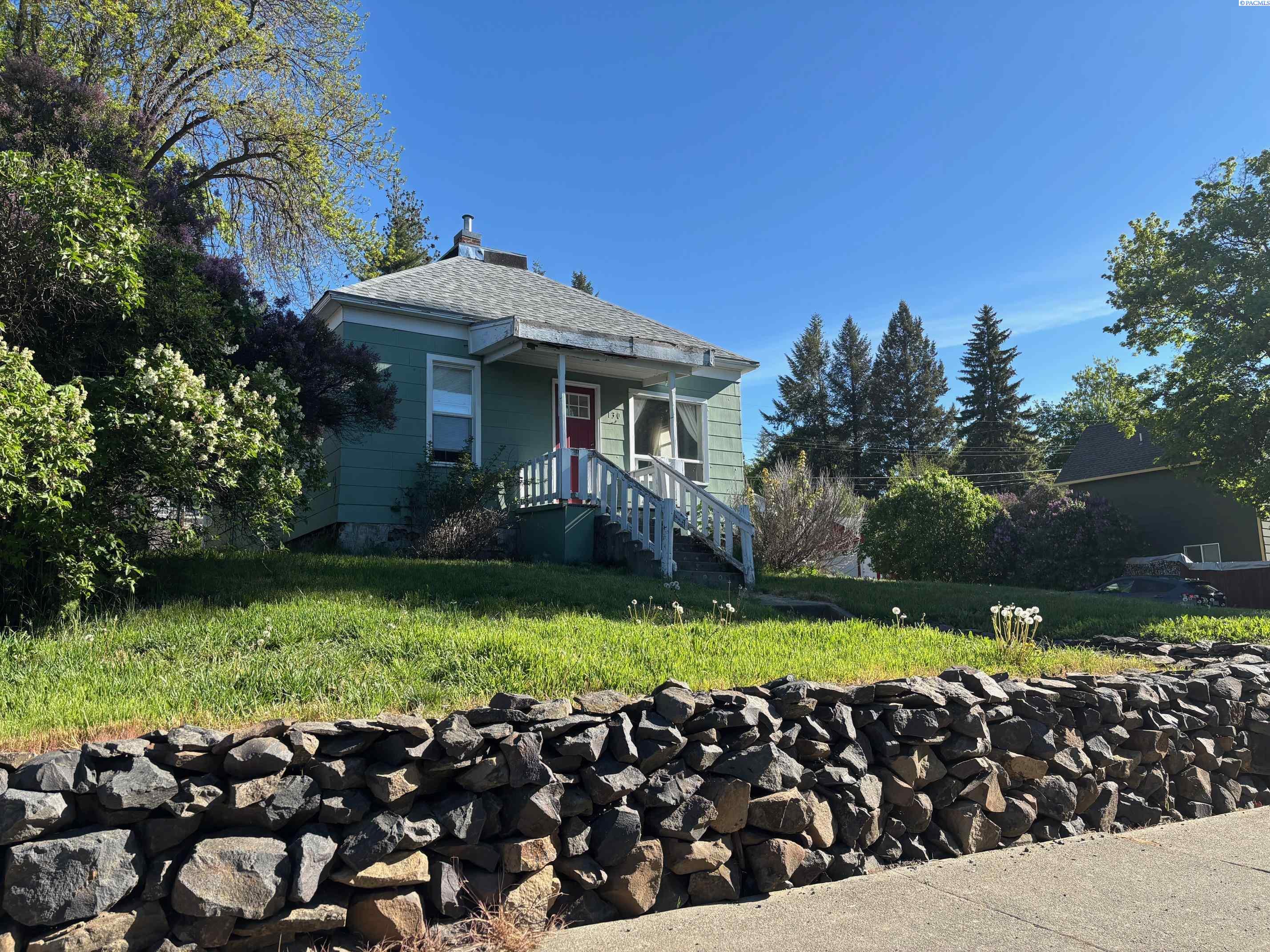 Mohr, Palouse, Washington 99161, 2 Bedrooms Bedrooms, 0 ,1 BathroomBathrooms,Houses,For Sale,Mohr,0,284070
