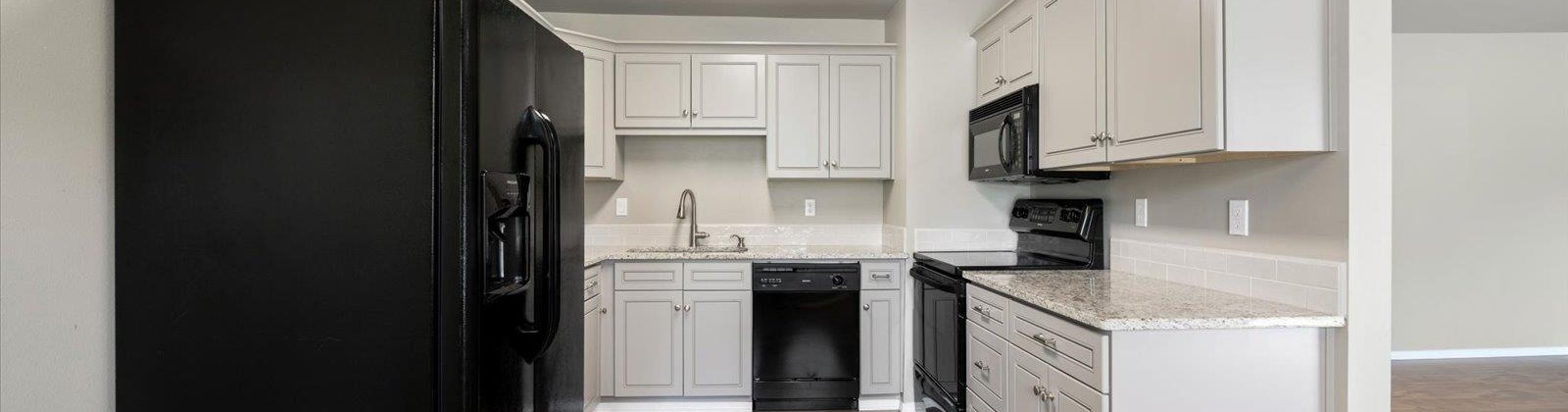 Waverly Place, Kennewick, Washington 99336, 2 Bedrooms Bedrooms, ,1 BathroomBathrooms,Co-op,For Sale,Waverly Place,284092