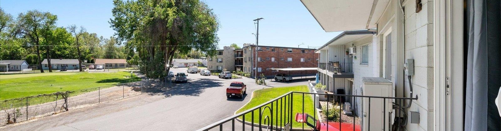 Waverly Place, Kennewick, Washington 99336, 2 Bedrooms Bedrooms, ,1 BathroomBathrooms,Co-op,For Sale,Waverly Place,284092