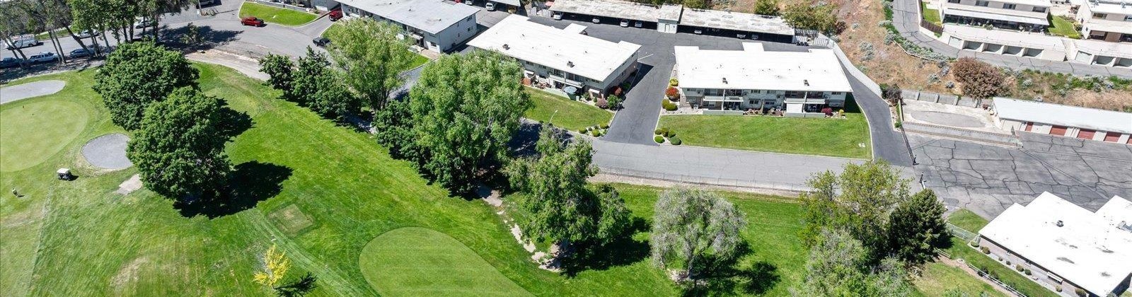 Waverly Place, Kennewick, Washington 99336, 2 Bedrooms Bedrooms, ,1 BathroomBathrooms,Co-op,For Sale,Waverly Place,284092