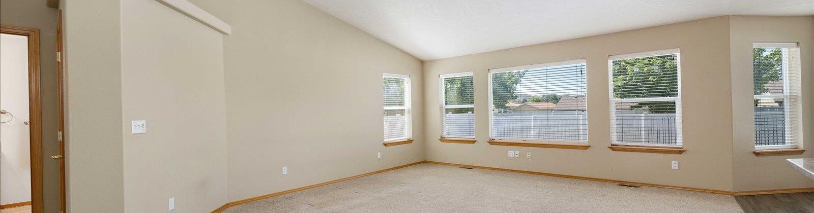 Foxglove Ave, Richland, Washington 99352, 3 Bedrooms Bedrooms, ,2 BathroomsBathrooms,For Sale,Foxglove Ave,284116