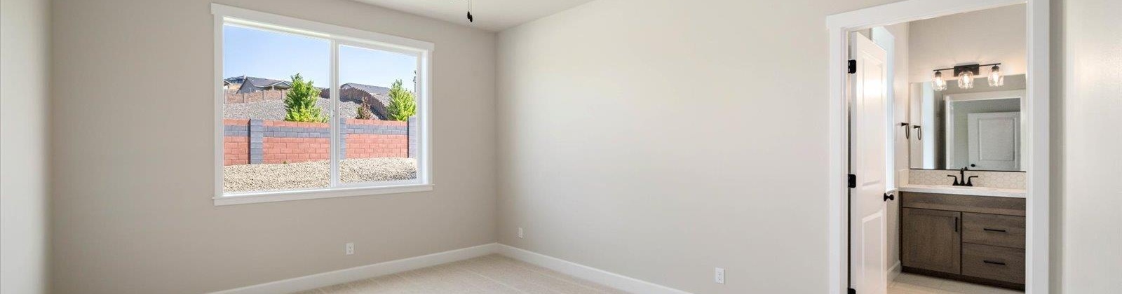 28th Place, Kennewick, Washington 99338, 4 Bedrooms Bedrooms, ,3 BathroomsBathrooms,For Sale,28th Place,284128