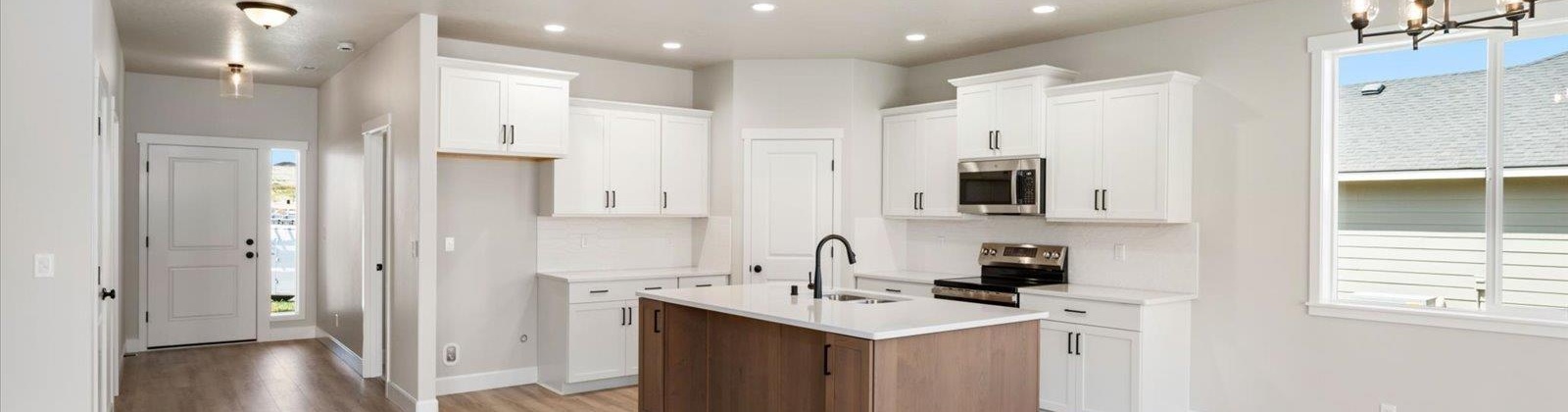 28th Place, Kennewick, Washington 99338, 4 Bedrooms Bedrooms, ,3 BathroomsBathrooms,For Sale,28th Place,284128