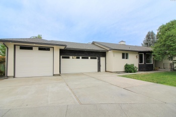 Johnson Place, Kennewick, Washington 99337, 5 Bedrooms Bedrooms, ,3 BathroomsBathrooms,Site Built-owned Lot,For Rent,Johnson Place,284146