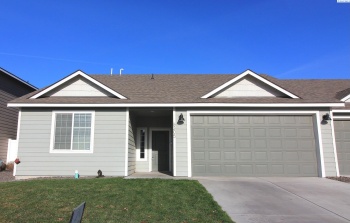 Remington Drive, Pasco, Washington 99301, 3 Bedrooms Bedrooms, ,2 BathroomsBathrooms,Town House,For Rent,Remington Drive,284151