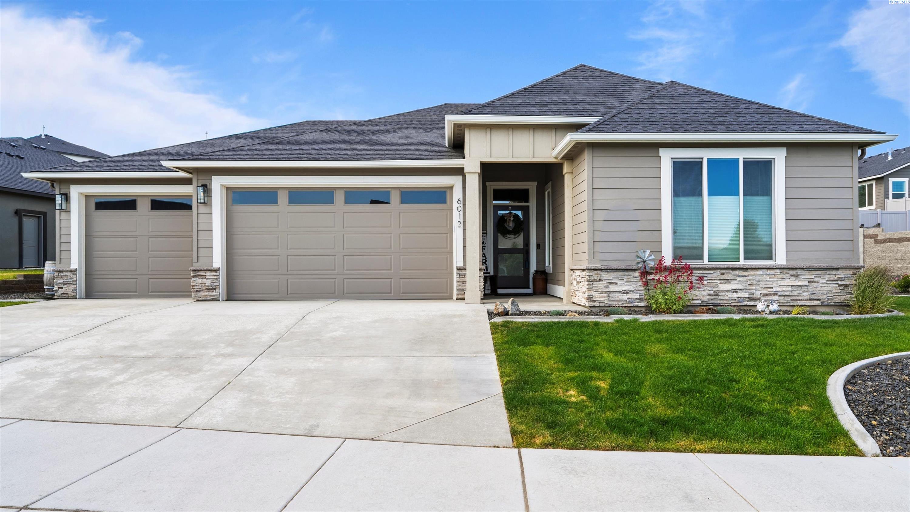 31st Ave, Kennewick, Washington 99336, 3 Bedrooms Bedrooms, 0 ,3 BathroomsBathrooms,Houses,For Sale,31st Ave,0,284184