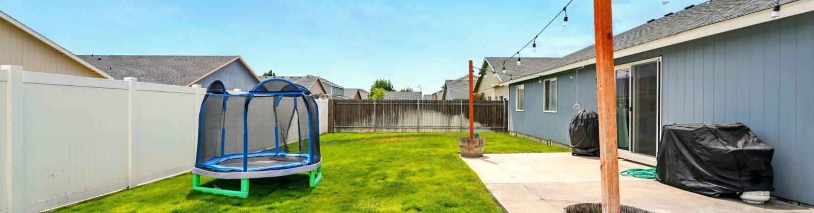 Montgomery Lane, Pasco, Washington 99301, 4 Bedrooms Bedrooms, ,2 BathroomsBathrooms,For Sale,Montgomery Lane,284194