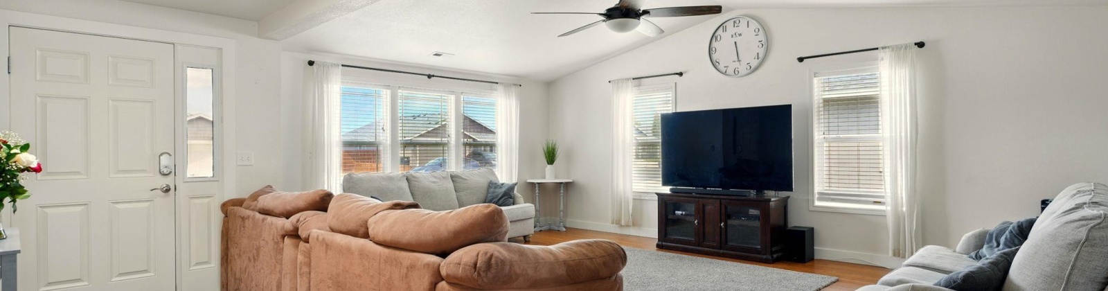 Montgomery Lane, Pasco, Washington 99301, 4 Bedrooms Bedrooms, ,2 BathroomsBathrooms,For Sale,Montgomery Lane,284194