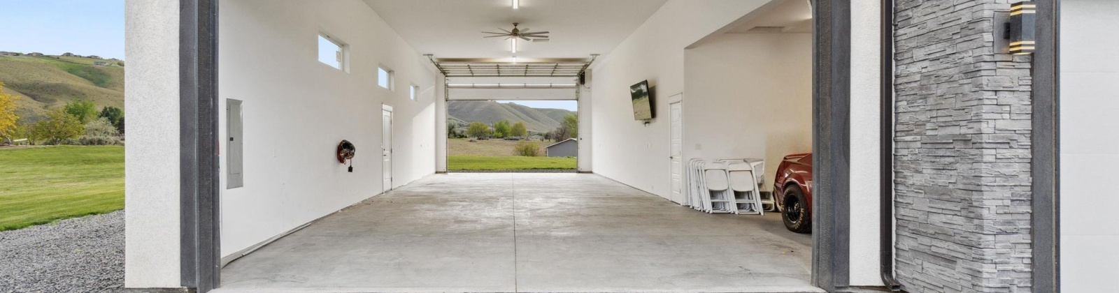 1023 PR SE, Kennewick, Washington 99338, 4 Bedrooms Bedrooms, ,5 BathroomsBathrooms,For Sale,1023 PR SE,284292