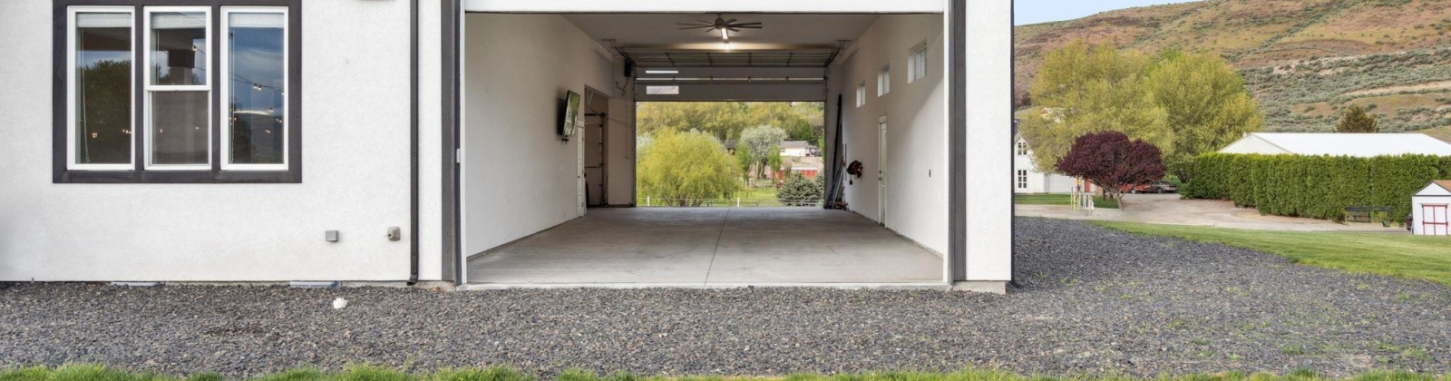 1023 PR SE, Kennewick, Washington 99338, 4 Bedrooms Bedrooms, ,5 BathroomsBathrooms,For Sale,1023 PR SE,284292