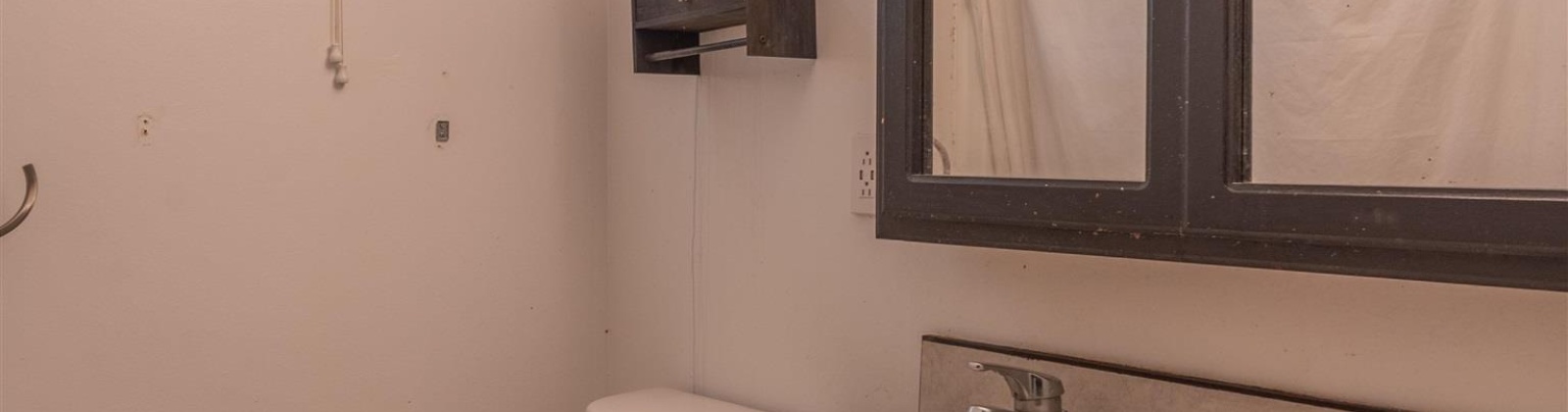 4th AVE, Other, Washington 99344, 4 Bedrooms Bedrooms, ,2 BathroomsBathrooms,For Sale,4th AVE,284298