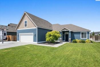 Pikes Peak Dr, West Richland, Washington 99353, 4 Bedrooms Bedrooms, ,3 BathroomsBathrooms,For Sale,Pikes Peak Dr,284777