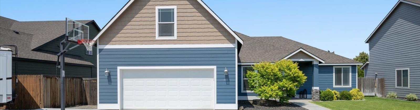 Pikes Peak Dr, West Richland, Washington 99353, 4 Bedrooms Bedrooms, ,3 BathroomsBathrooms,For Sale,Pikes Peak Dr,284777