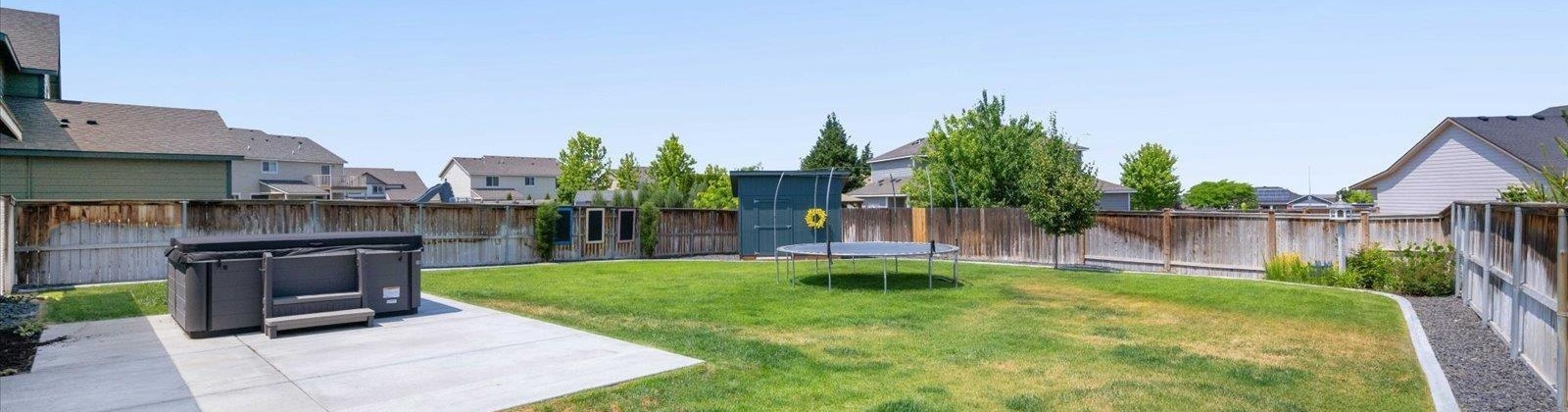 Pikes Peak Dr, West Richland, Washington 99353, 4 Bedrooms Bedrooms, ,3 BathroomsBathrooms,For Sale,Pikes Peak Dr,284777
