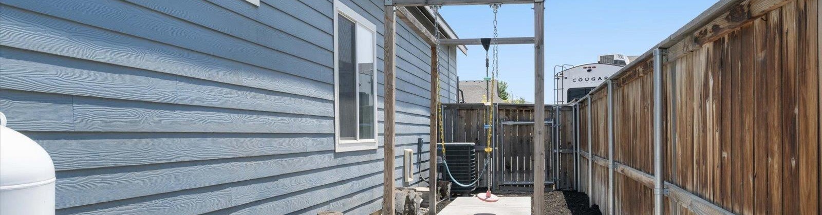 Pikes Peak Dr, West Richland, Washington 99353, 4 Bedrooms Bedrooms, ,3 BathroomsBathrooms,For Sale,Pikes Peak Dr,284777