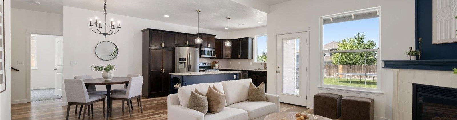 Pikes Peak Dr, West Richland, Washington 99353, 4 Bedrooms Bedrooms, ,3 BathroomsBathrooms,For Sale,Pikes Peak Dr,284777