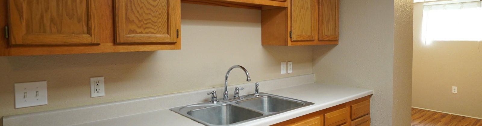 D St, Pullman, Washington 99163, 4 Bedrooms Bedrooms, ,2 BathroomsBathrooms,For Sale,D St,284760