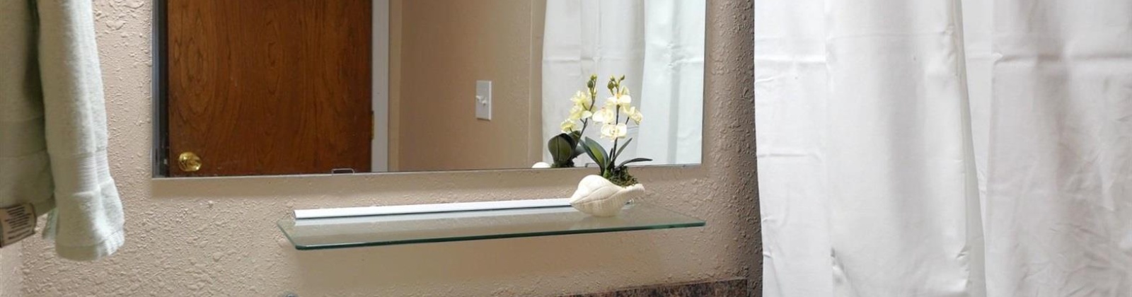D St, Pullman, Washington 99163, 4 Bedrooms Bedrooms, ,2 BathroomsBathrooms,For Sale,D St,284760