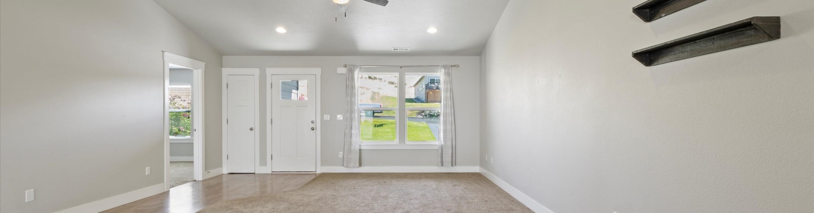 Della Ave, Benton City, Washington 99320, 4 Bedrooms Bedrooms, ,2 BathroomsBathrooms,Site Built-owned Lot,For Sale,Della Ave,284761