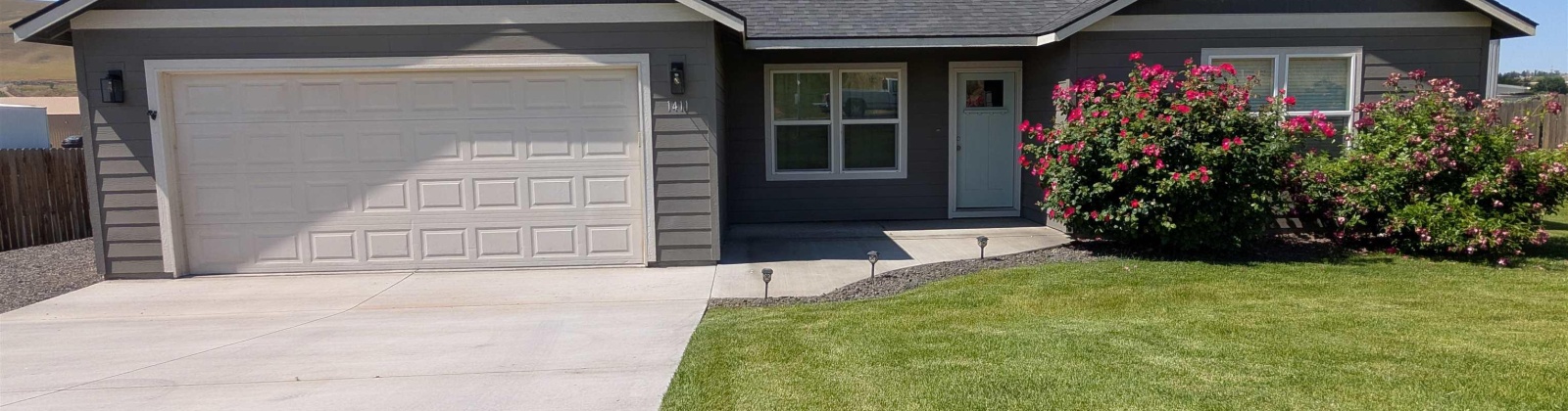 Della Ave, Benton City, Washington 99320, 4 Bedrooms Bedrooms, ,2 BathroomsBathrooms,Site Built-owned Lot,For Sale,Della Ave,284761