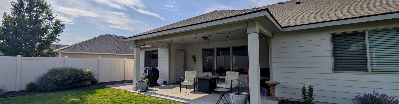 33rd Place, Kennewick, Washington 99337-2424, 3 Bedrooms Bedrooms, ,2 BathroomsBathrooms,Site Built-owned Lot,For Sale,33rd Place,284769