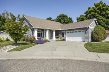 Imnaha Court, Kennewick, Washington 99336, 4 Bedrooms Bedrooms, ,3 BathroomsBathrooms,Site Built-owned Lot,For Sale,Imnaha Court,284773