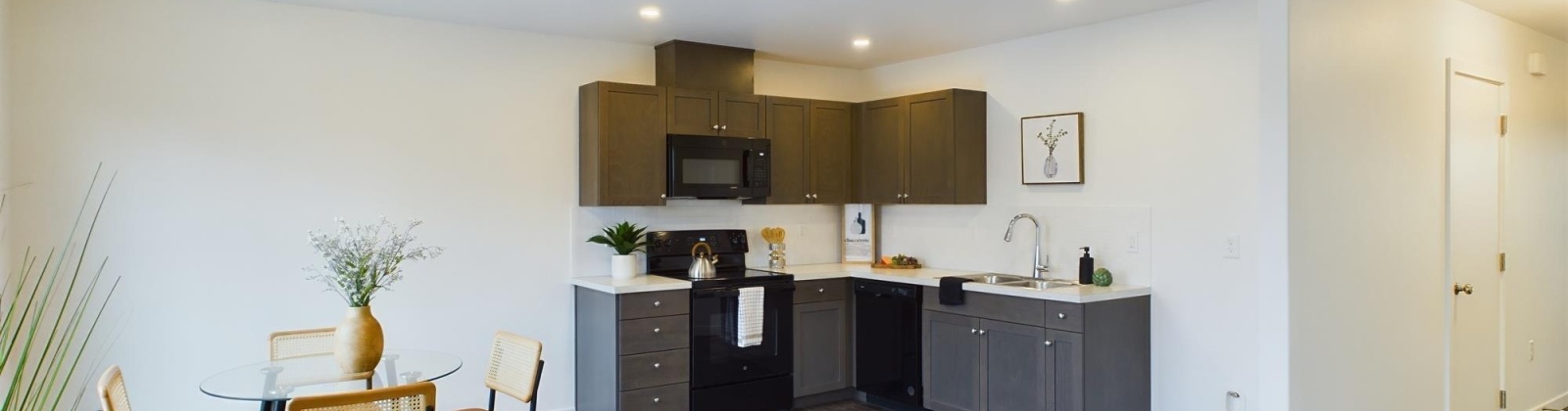 Quinalt pl, Kennewick, Washington 99336, 3 Bedrooms Bedrooms, ,3 BathroomsBathrooms,For Sale,Quinalt pl,284562