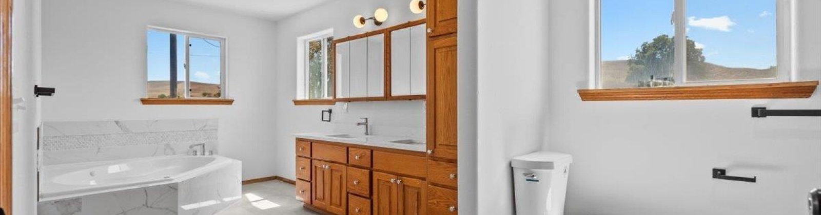 Old Inland Empire Hwy, Prosser, Washington 99350, 3 Bedrooms Bedrooms, ,2 BathroomsBathrooms,For Sale,Old Inland Empire Hwy,284585